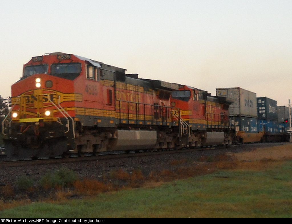 BNSF 4535 East